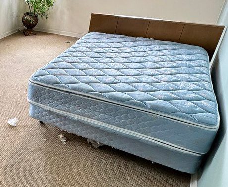 Find Mattress Removal in Burbank